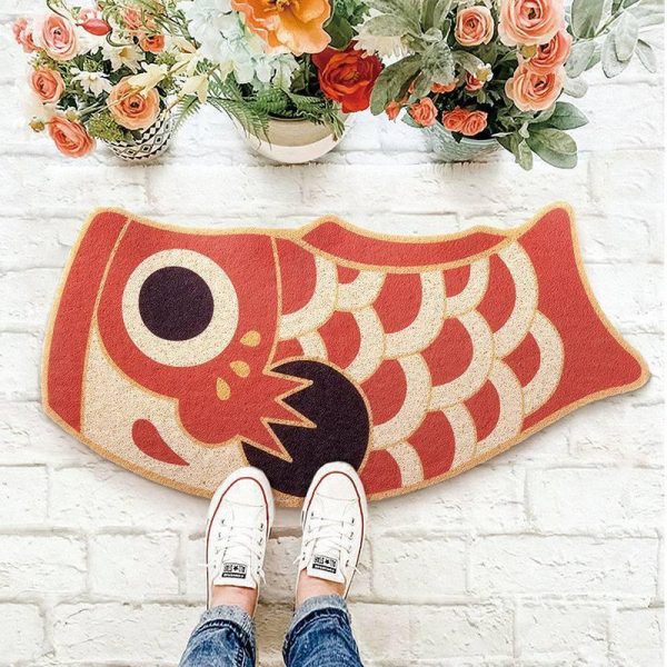 Tapis poisson japonais à écailles graphiques et œil cerclé pour décoration intérieure