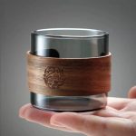 Tasse-a-the-en-verre-borosilicate-avec-manchon-amovible-en-bois-de-noyer-grave-picture-3