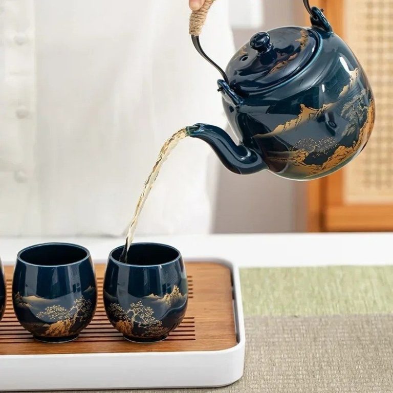 Tasse-a-the-japonaise-yunomi-avec-motifs-de-paysage-dore-et-finition-brillante-picture-5