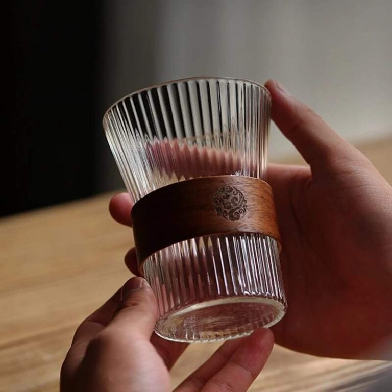 Verre-a-the-japonais-en-borosilicate-avec-manchon-en-noyer-picture-3