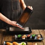 Assiette-a-sushi-rectangulaire-noire-22-cm-picture-4
