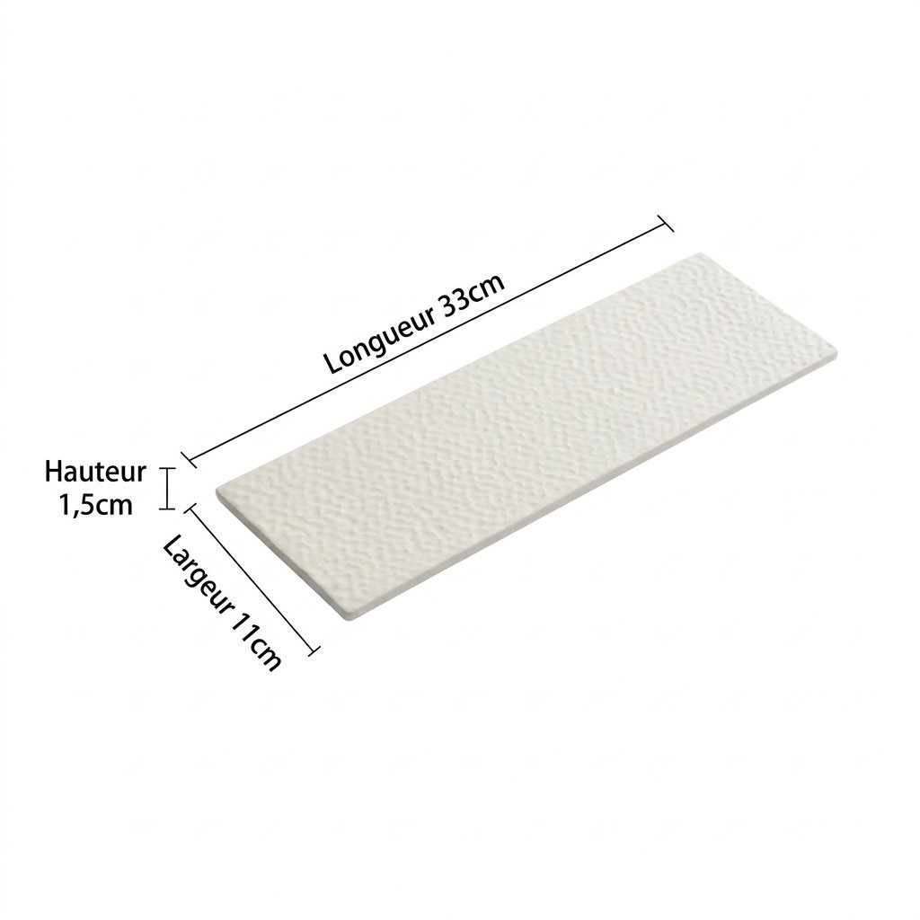 Assiette-rectangulaire-design-en-ceramique-blanche-a-texture-martelee-technique-8646