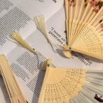 Eventail-pliant-japonais-en-bambou-et-soie-picture-12
