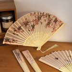 Eventail-pliant-japonais-en-bambou-et-soie-picture-13