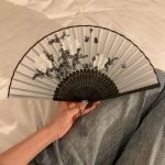 Eventail-pliant-japonais-en-bambou-et-soie-picture-2