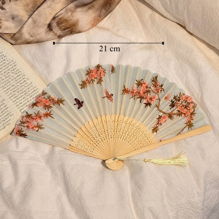 Eventail-pliant-japonais-en-bambou-et-soie-technique-8078