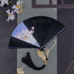 Eventail-pliant-japonais-en-bambou-et-tissu-picture-18