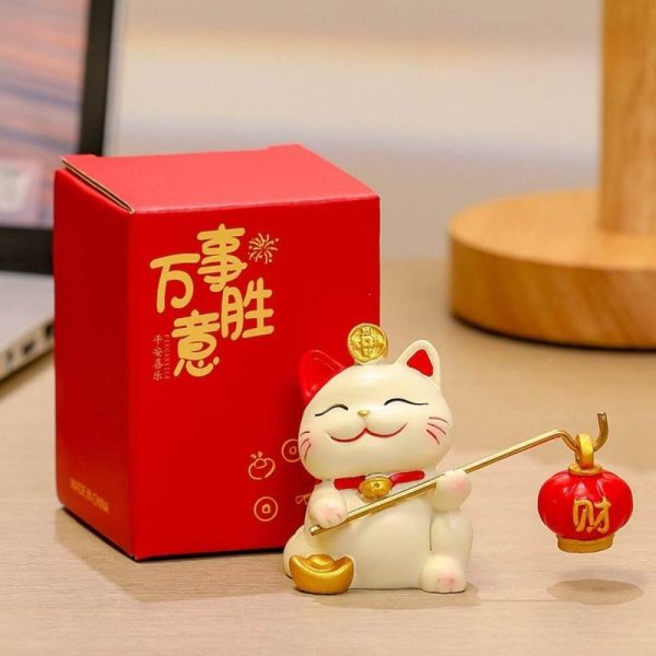 Figurine maneki neko porte-bonheur avec lanterne rouge