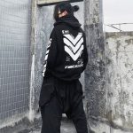Hoodie-noir-unisexe-a-chevrons-blancs-picture-2