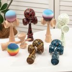 Kendama-en-bois-a-balle-peinte-picture-2