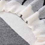 Pull-col-rond-a-motifs-geometriques-picture-4