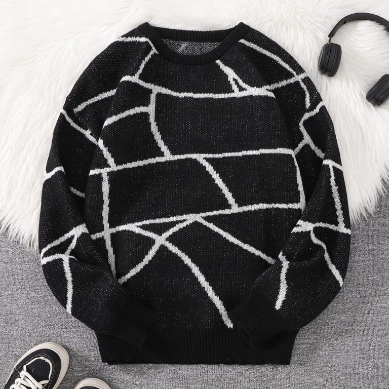 Pull-col-rond-a-motifs-geometriques-picture-5