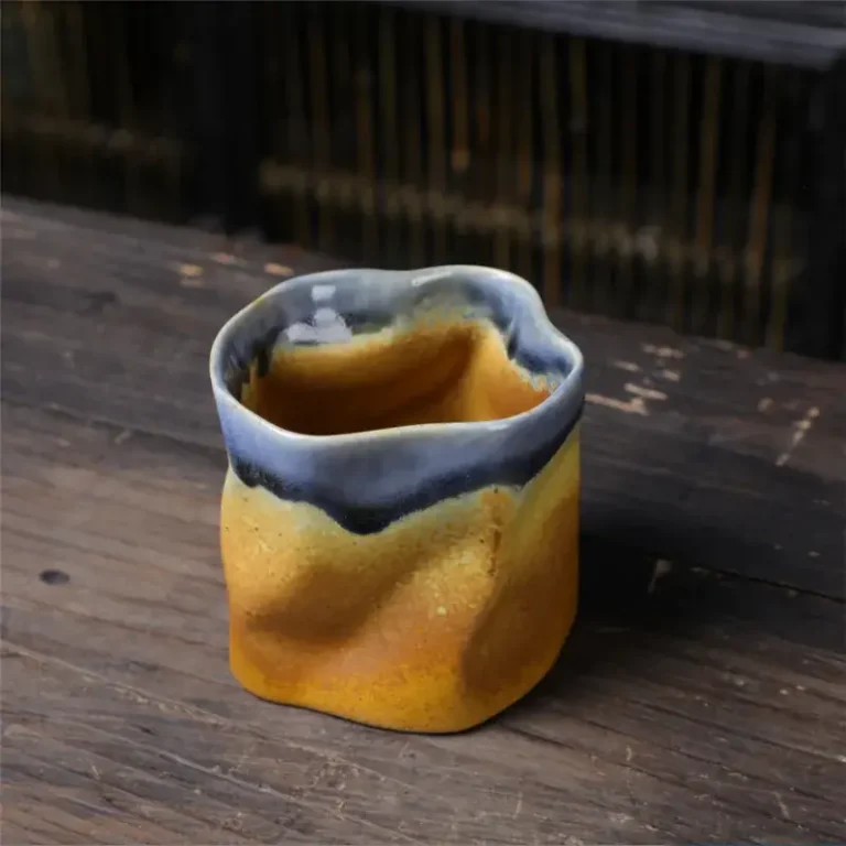 Tasse-en-ceramique-artisanale-ondulee-picture-6