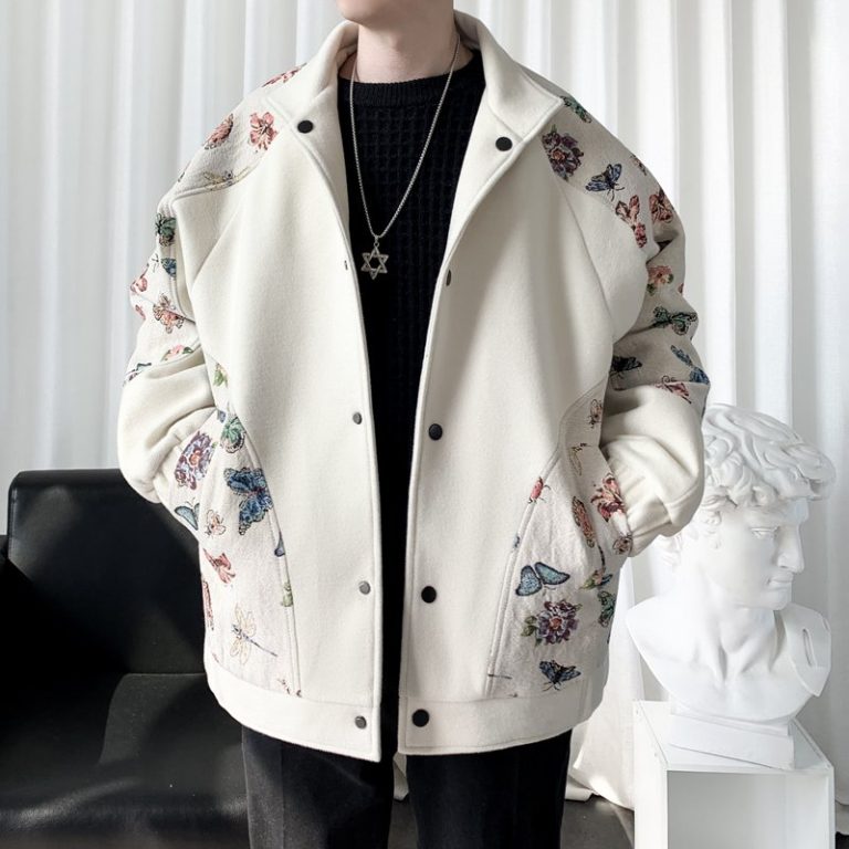 Veste-brodee-homme-a-papillons-et-fleurs-picture-1